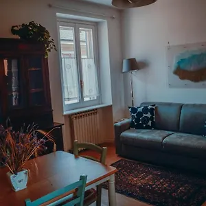 https://sotto-il-bosco-verticale-house.italymilanhotels.net